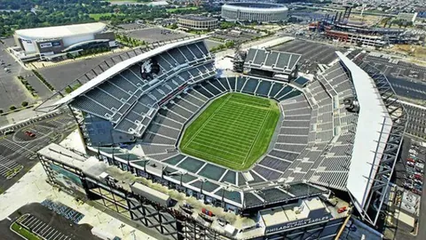 歐冠16強首戰：錫瓦斯0-1不敵佛羅倫薩，巴拉克半空神射獲勝，十人錫瓦斯敗北